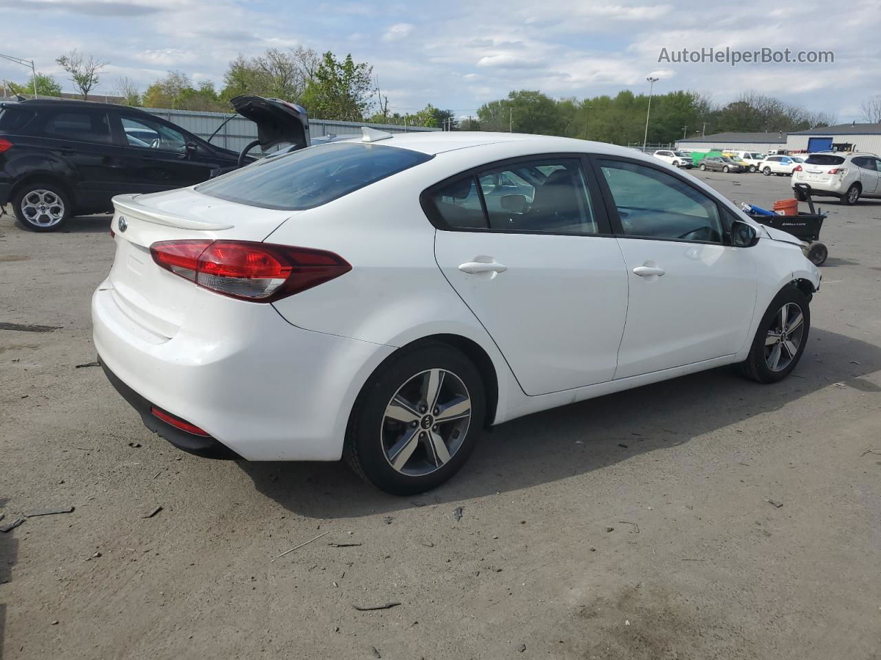 2018 Kia Forte Lx White vin: 3KPFL4A77JE187623