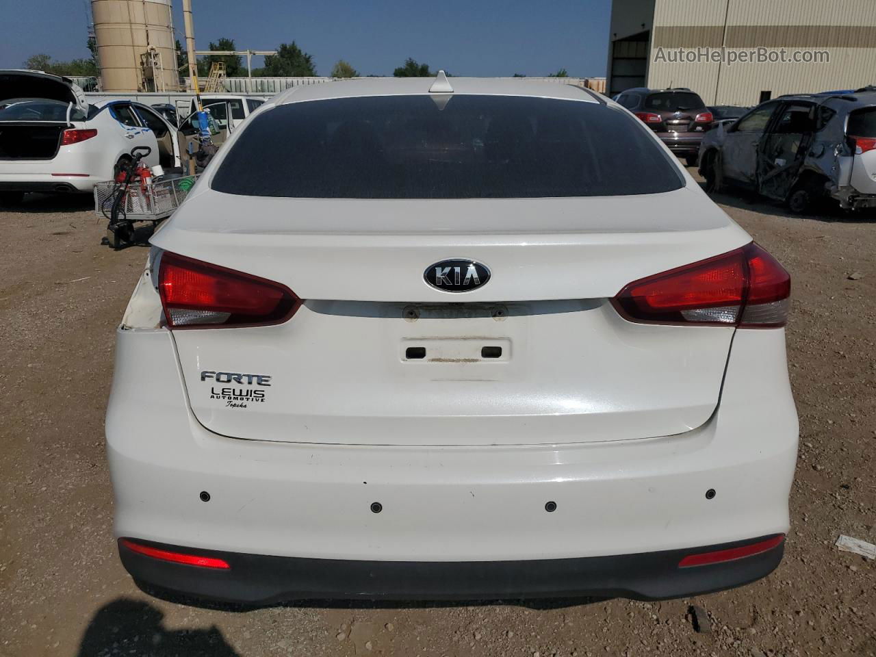 2018 Kia Forte Lx White vin: 3KPFL4A77JE213721