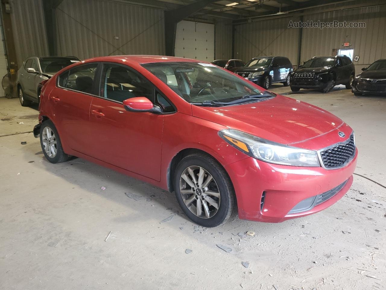 2017 Kia Forte Lx Красный vin: 3KPFL4A78HE058512