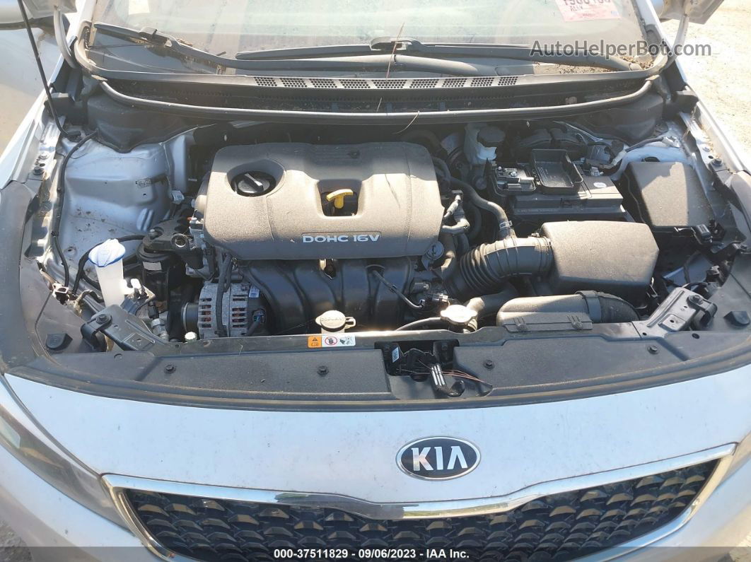 2018 Kia Forte Lx Silver vin: 3KPFL4A78JE191194