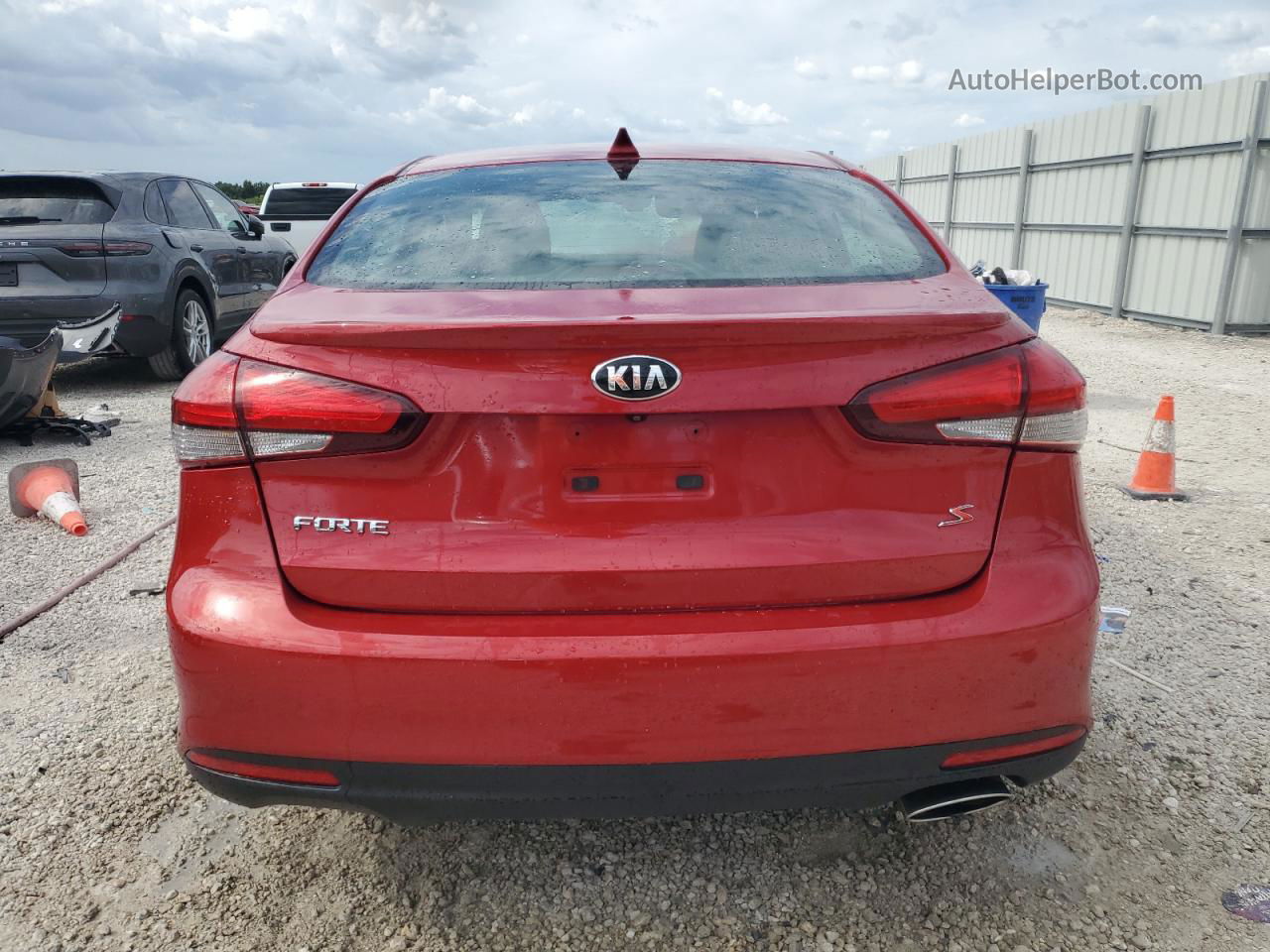 2017 Kia Forte Lx Red vin: 3KPFL4A79HE086609