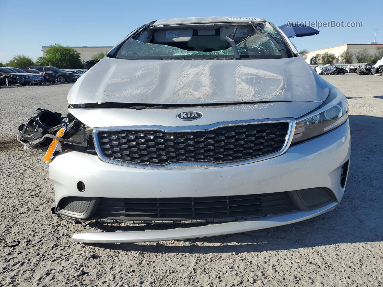 2018 Kia Forte Lx Silver vin: 3KPFL4A79JE213185