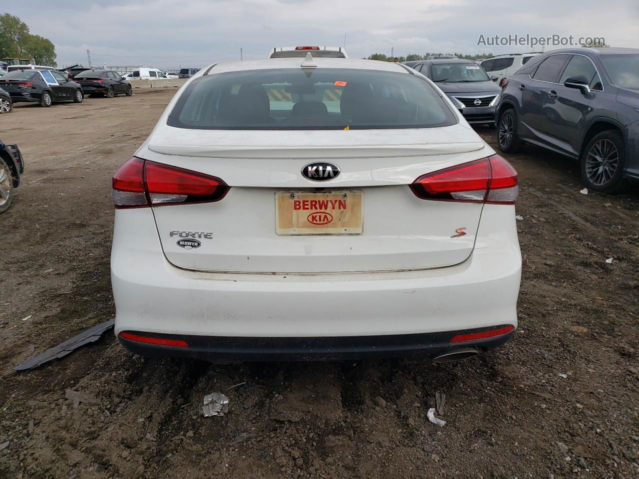 2018 Kia Forte Lx White vin: 3KPFL4A79JE236739