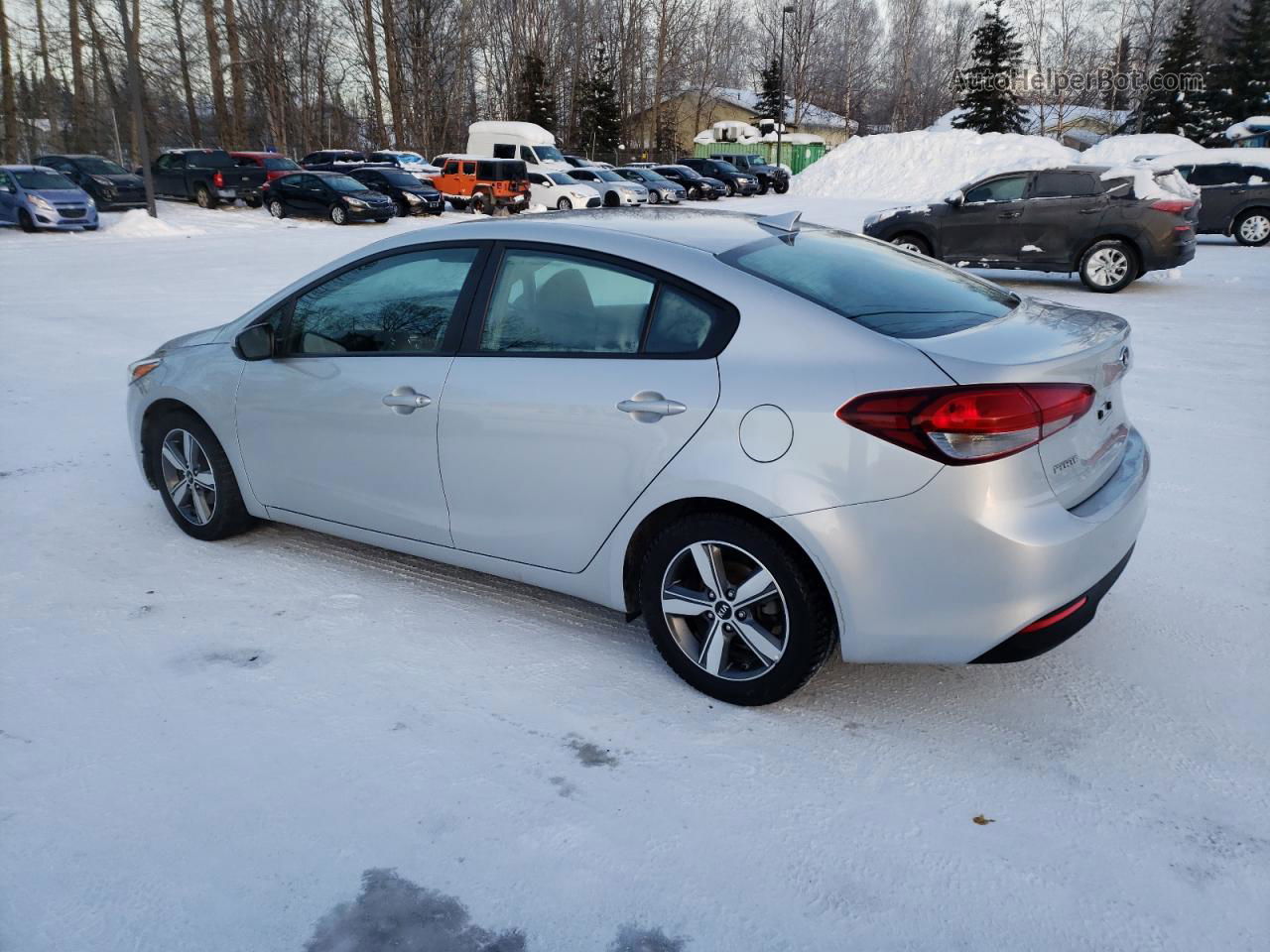 2018 Kia Forte Lx Silver vin: 3KPFL4A79JE255758