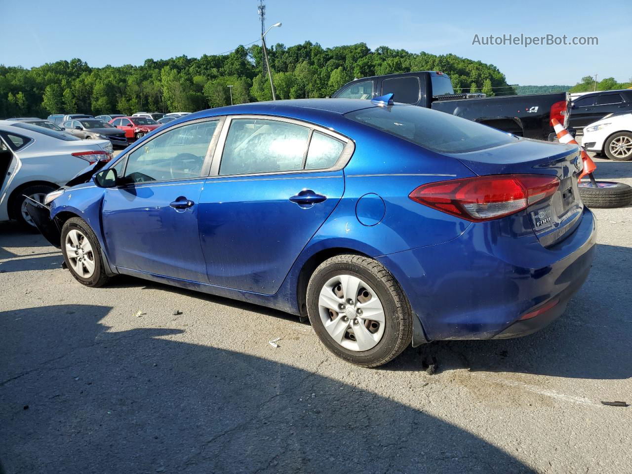 2018 Kia Forte Lx Blue vin: 3KPFL4A7XJE196414