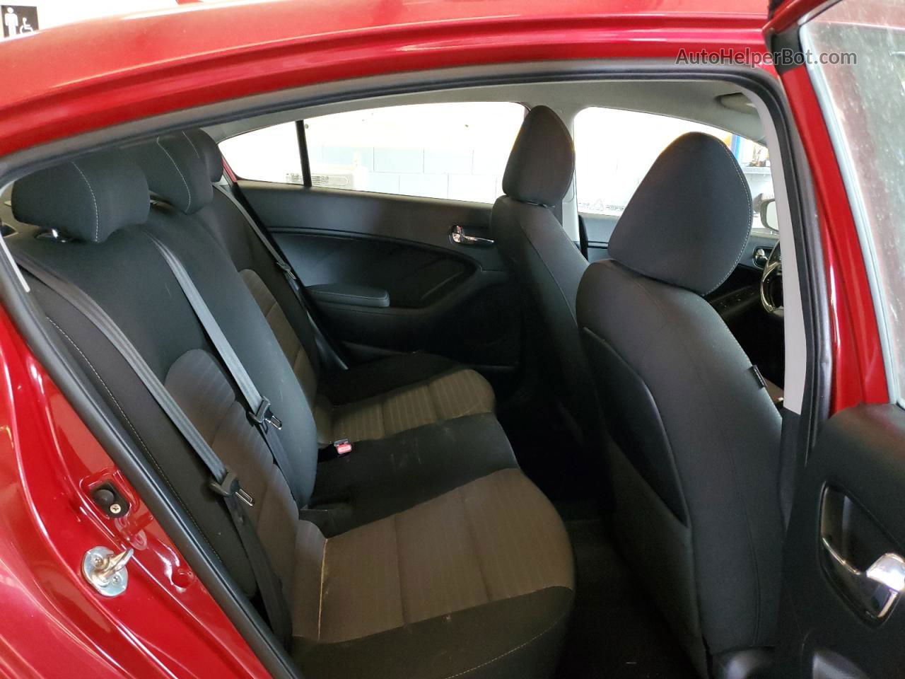 2018 Kia Forte Lx Red vin: 3KPFL4A7XJE200865