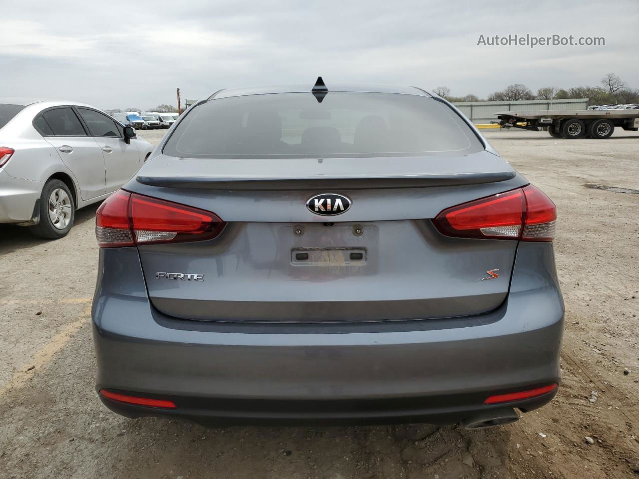 2018 Kia Forte Lx Gray vin: 3KPFL4A7XJE224924