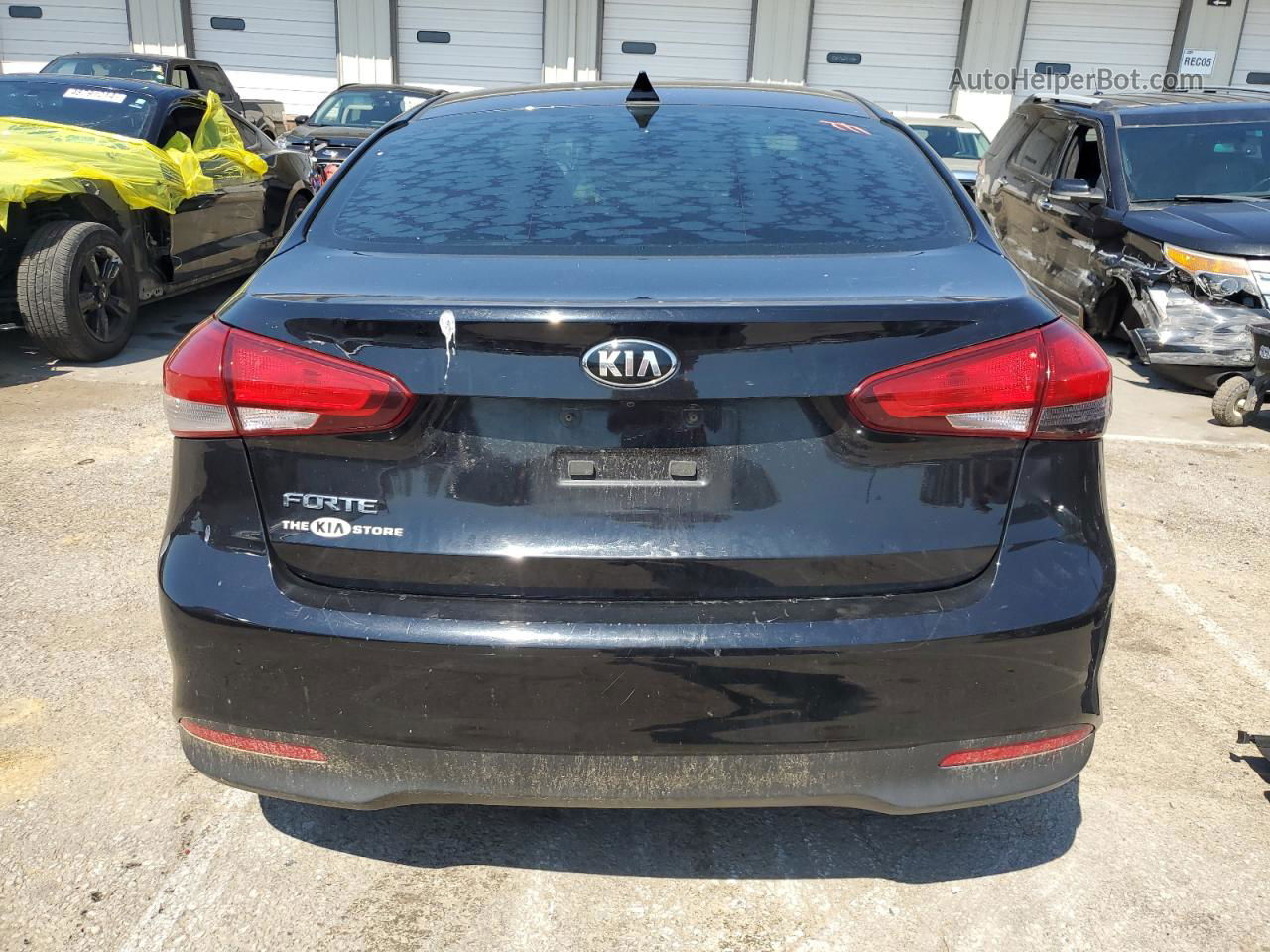 2018 Kia Forte Lx Black vin: 3KPFL4A7XJE227192