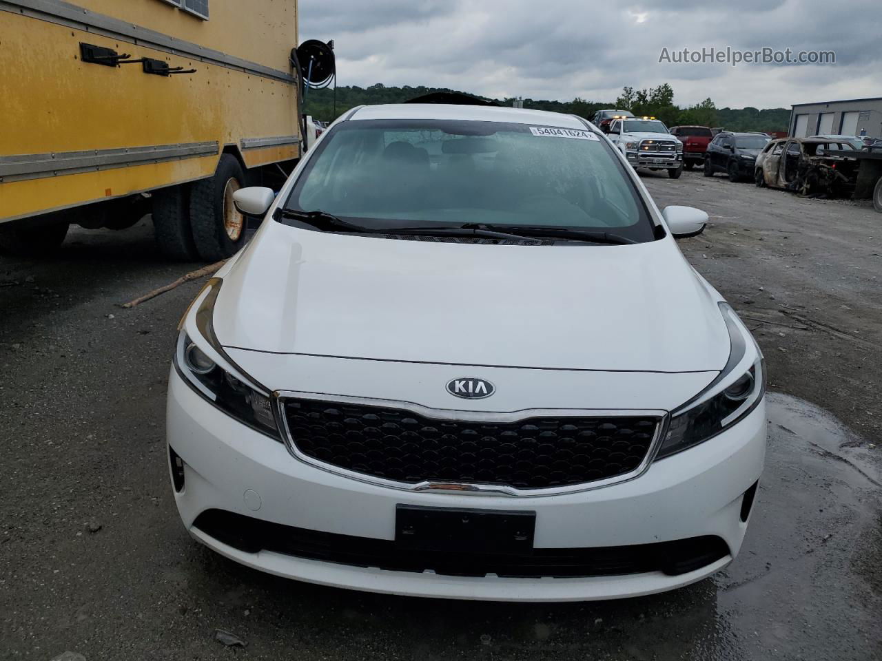 2018 Kia Forte Lx Белый vin: 3KPFL4A7XJE253291