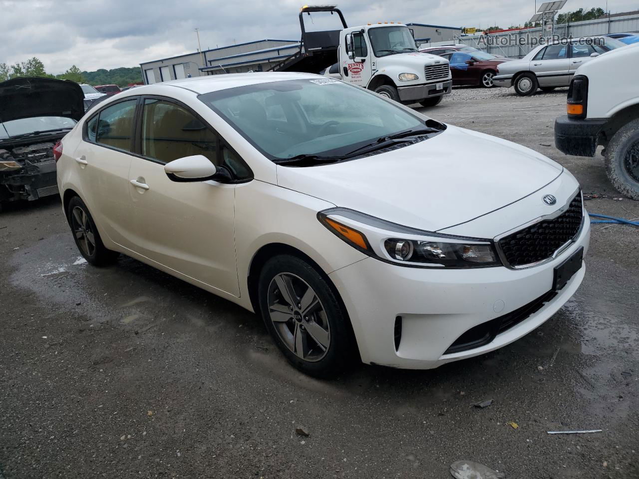 2018 Kia Forte Lx White vin: 3KPFL4A7XJE253291