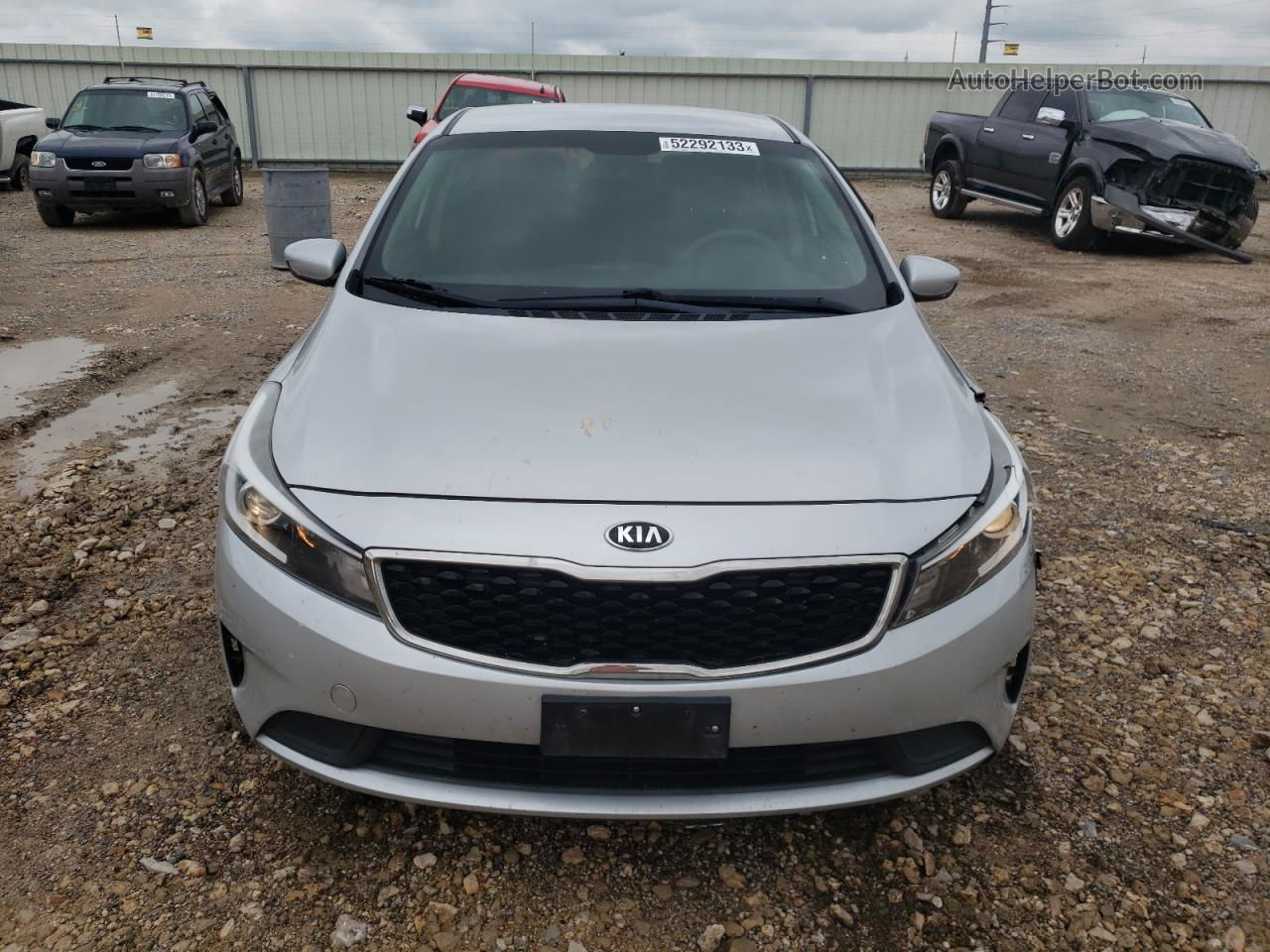 2018 Kia Forte Lx Silver vin: 3KPFL4A7XJE260676