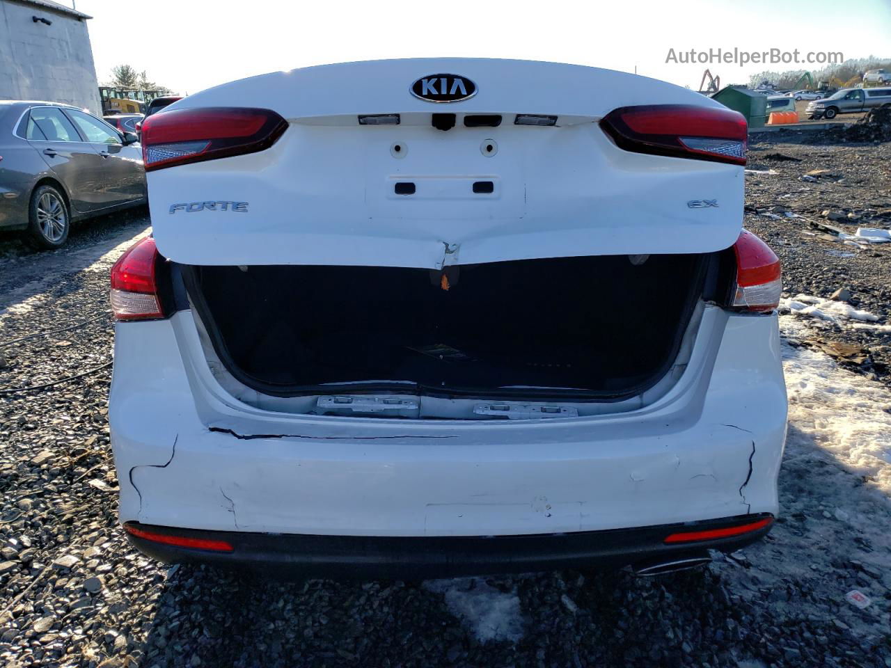 2018 Kia Forte Ex Белый vin: 3KPFL4A80JE240509