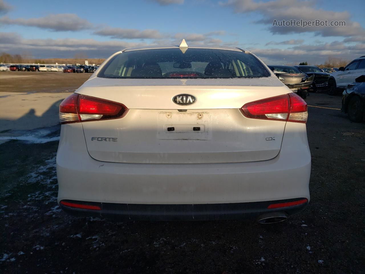 2017 Kia Forte Ex Белый vin: 3KPFL4A81HE071109