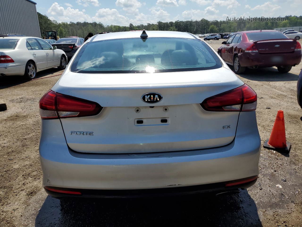 2017 Kia Forte Ex Silver vin: 3KPFL4A88HE043999