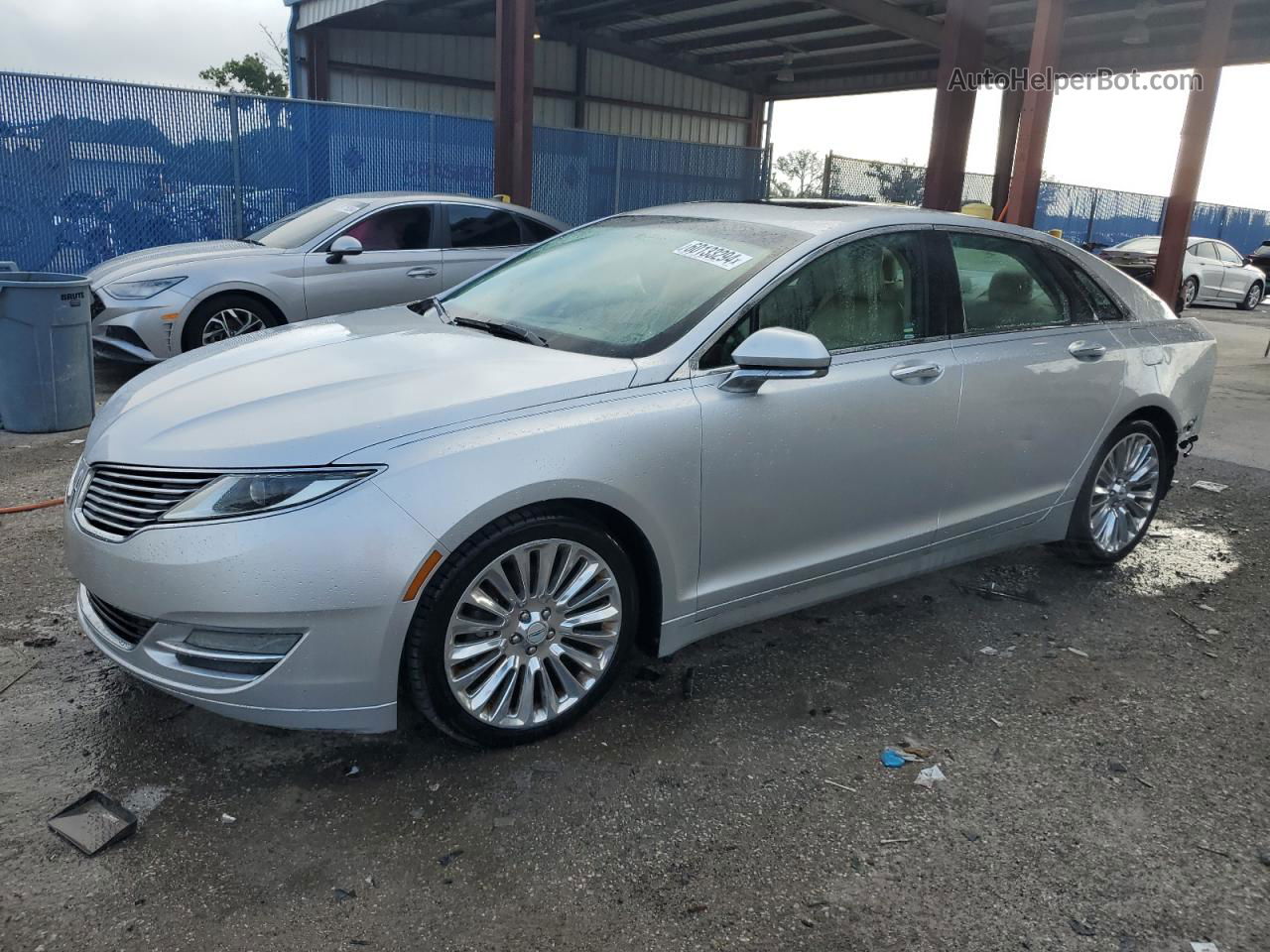 2014 Lincoln Mkz  Silver vin: 3LN6L2G95ER811930