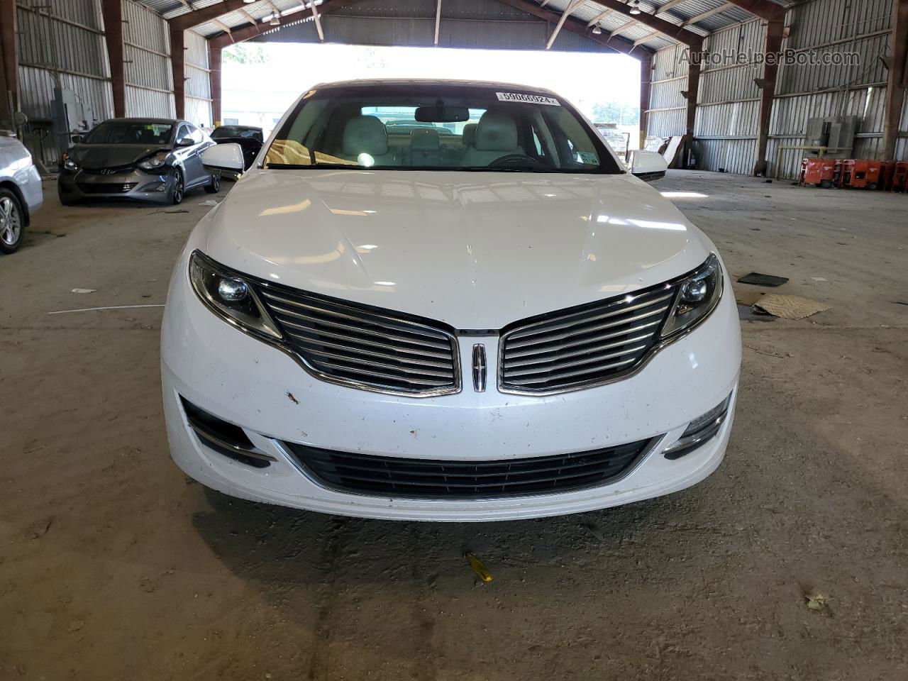 2014 Lincoln Mkz  White vin: 3LN6L2GK3ER819799