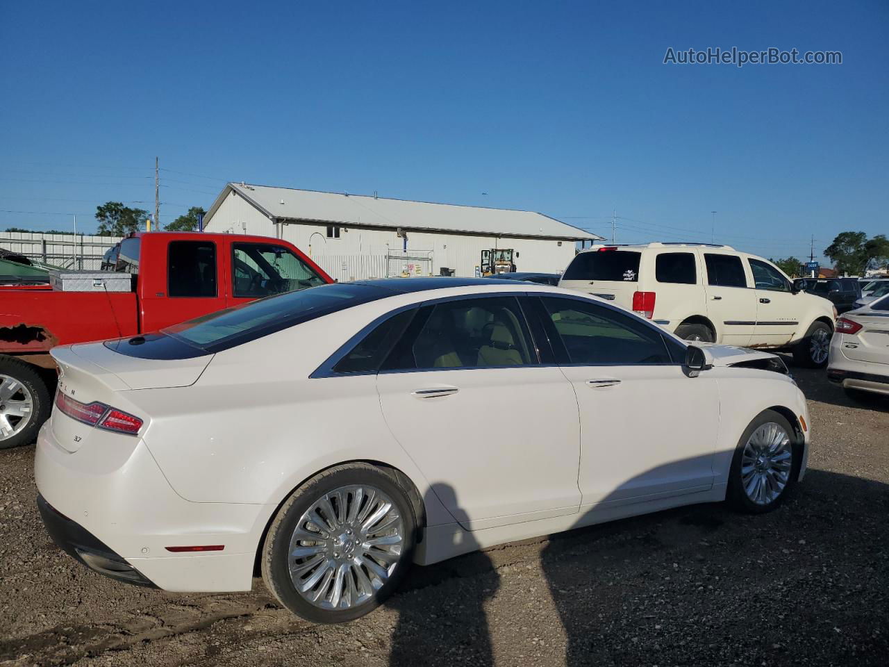 2014 Lincoln Mkz  White vin: 3LN6L2GK7ER823046