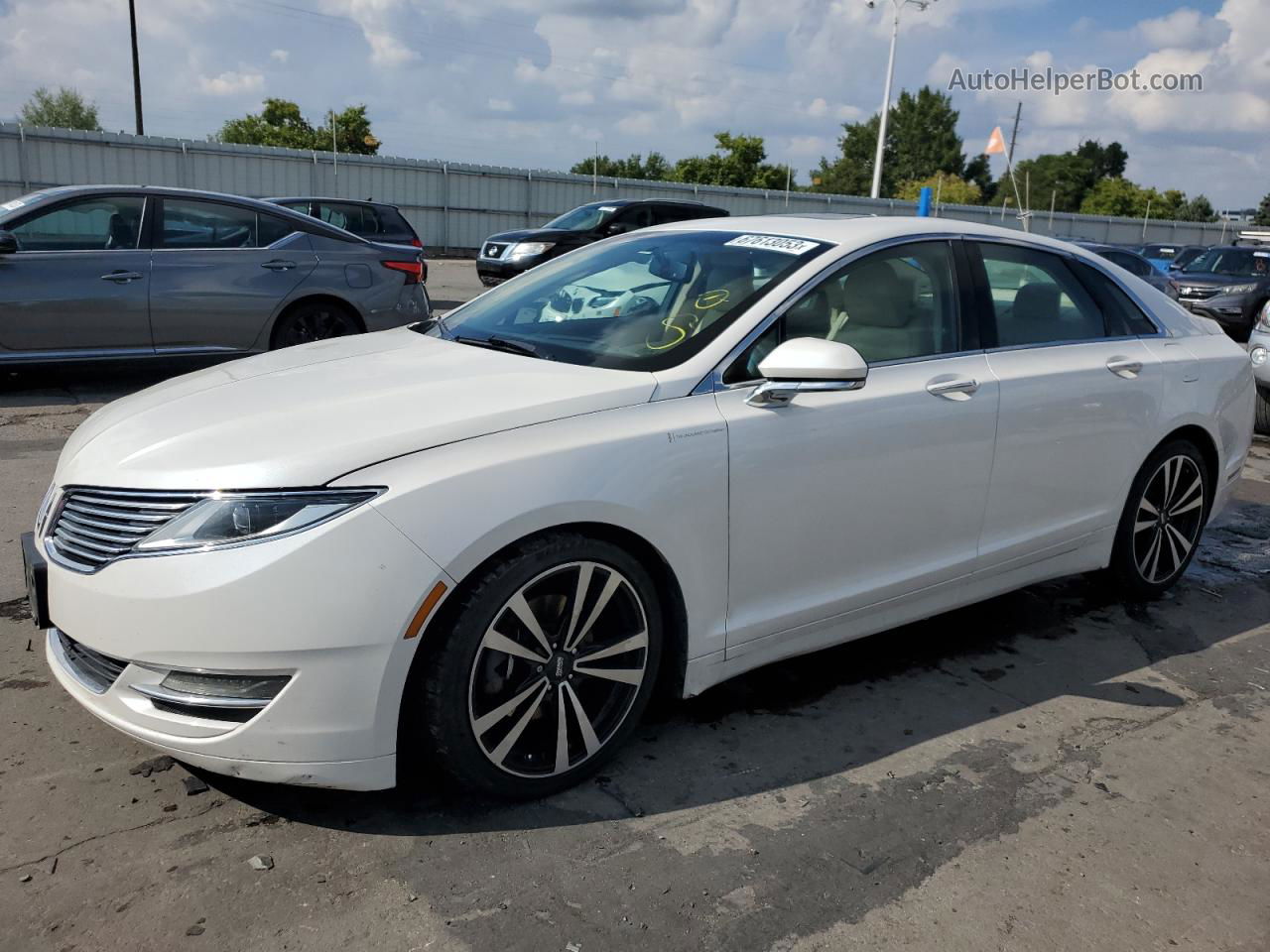 2014 Lincoln Mkz  White vin: 3LN6L2JK6ER803184