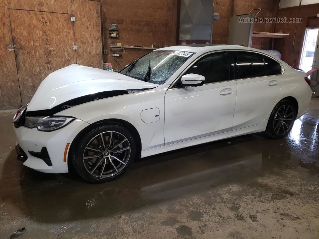 2021 Bmw 330e  White vin: 3MW5P7J04M8C17066