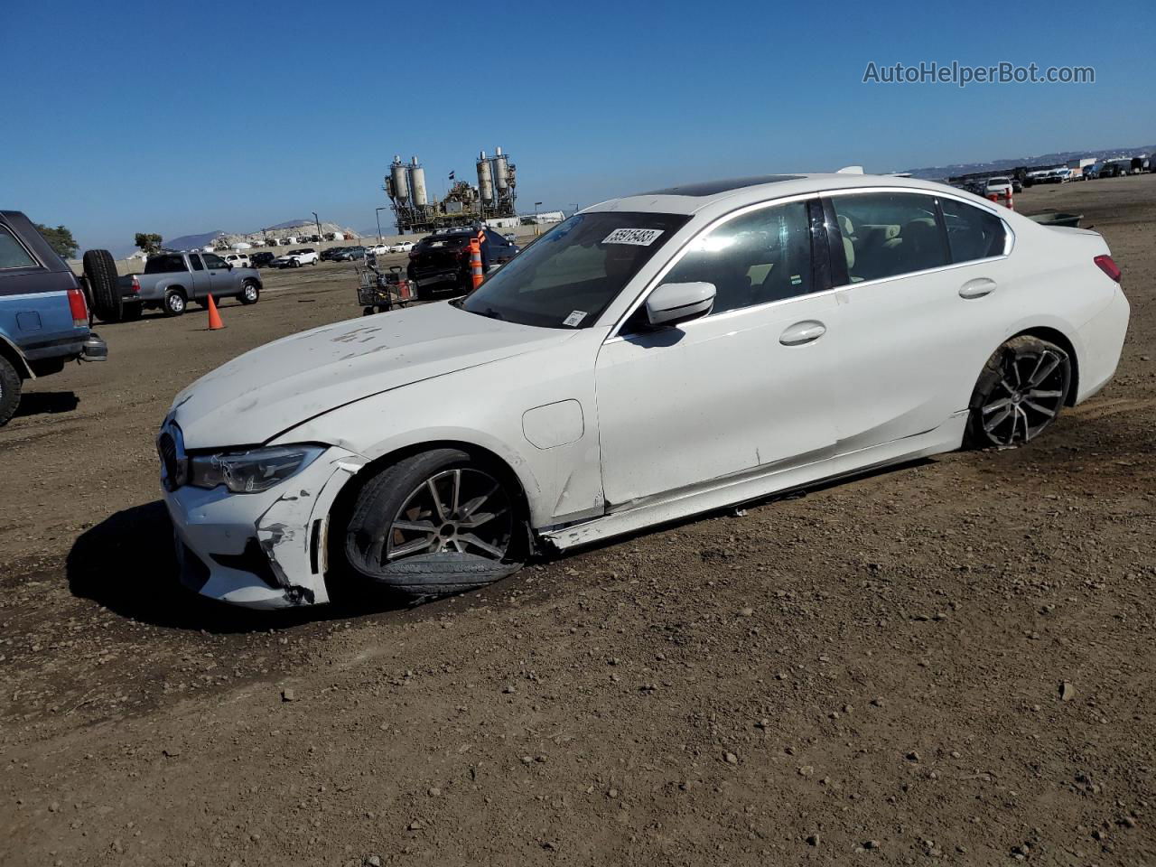 2021 Bmw 330e  White vin: 3MW5P7J05M8B91402