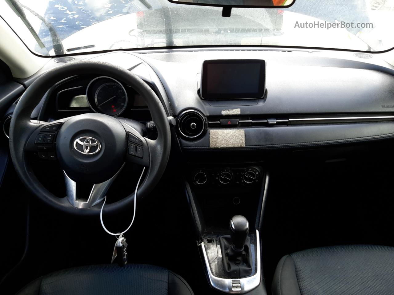 2018 Toyota Yaris Ia  Черный vin: 3MYDLBYV0JY316009