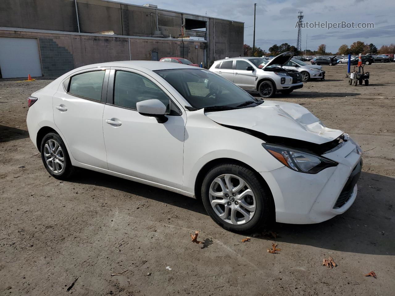 2018 Toyota Yaris Ia  White vin: 3MYDLBYV0JY319136