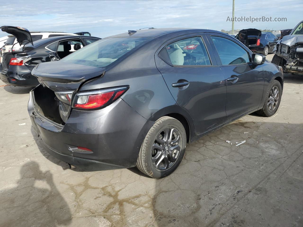 2019 Toyota Yaris L Gray vin: 3MYDLBYV0KY501338