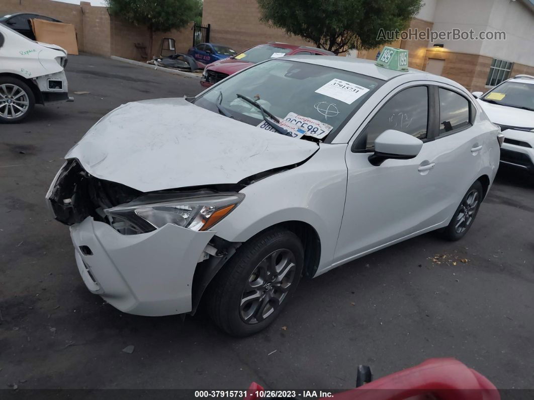 2019 Toyota Yaris  Le White vin: 3MYDLBYV0KY503753