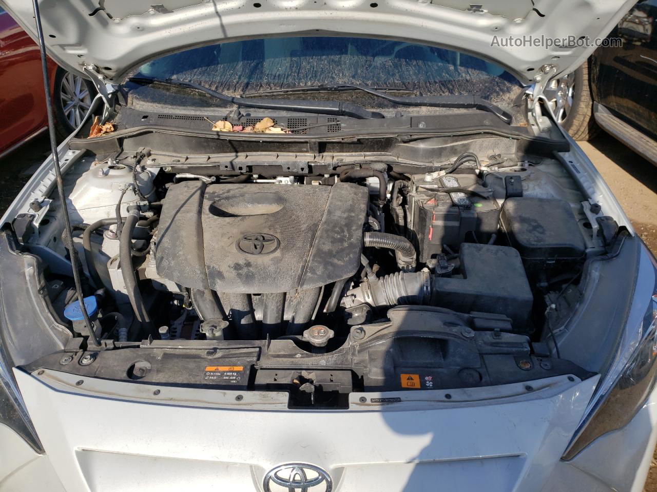 2019 Toyota Yaris L Gray vin: 3MYDLBYV0KY504708