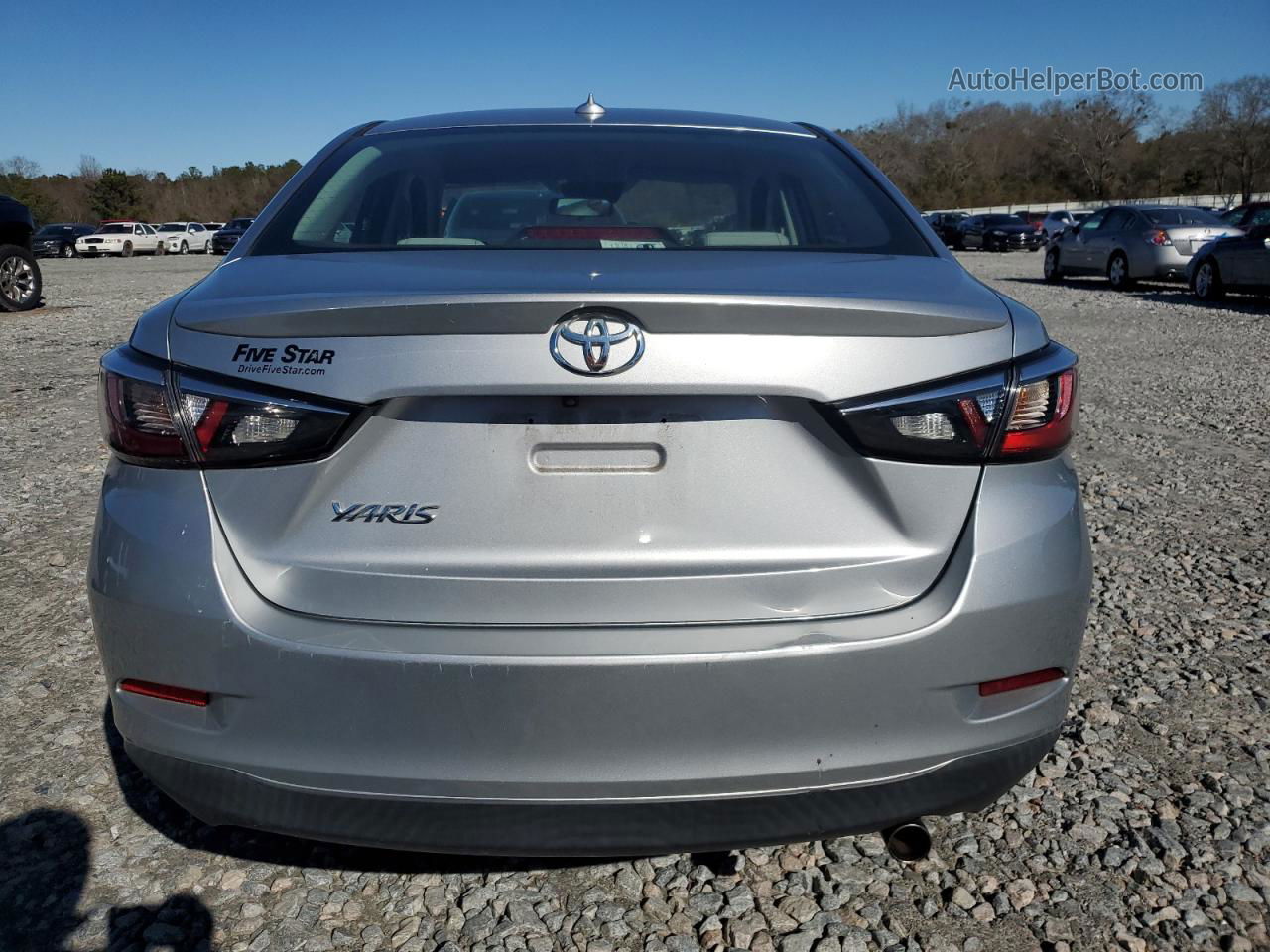 2019 Toyota Yaris L Silver vin: 3MYDLBYV0KY508080