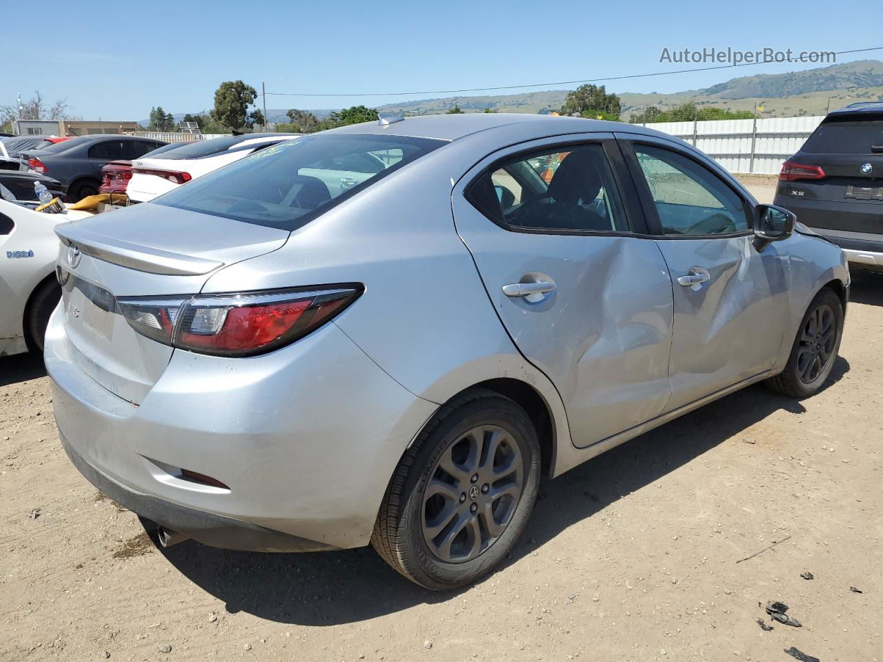 2019 Toyota Yaris L Silver vin: 3MYDLBYV0KY509052