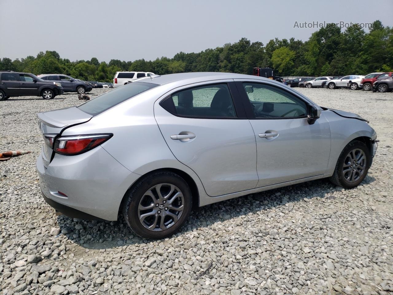 2019 Toyota Yaris L Silver vin: 3MYDLBYV0KY516082