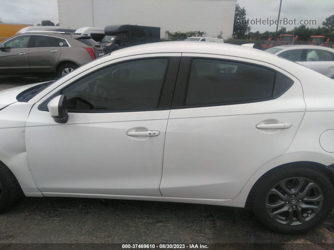 2019 Toyota Yaris Sedan L/le/xle White vin: 3MYDLBYV0KY516311