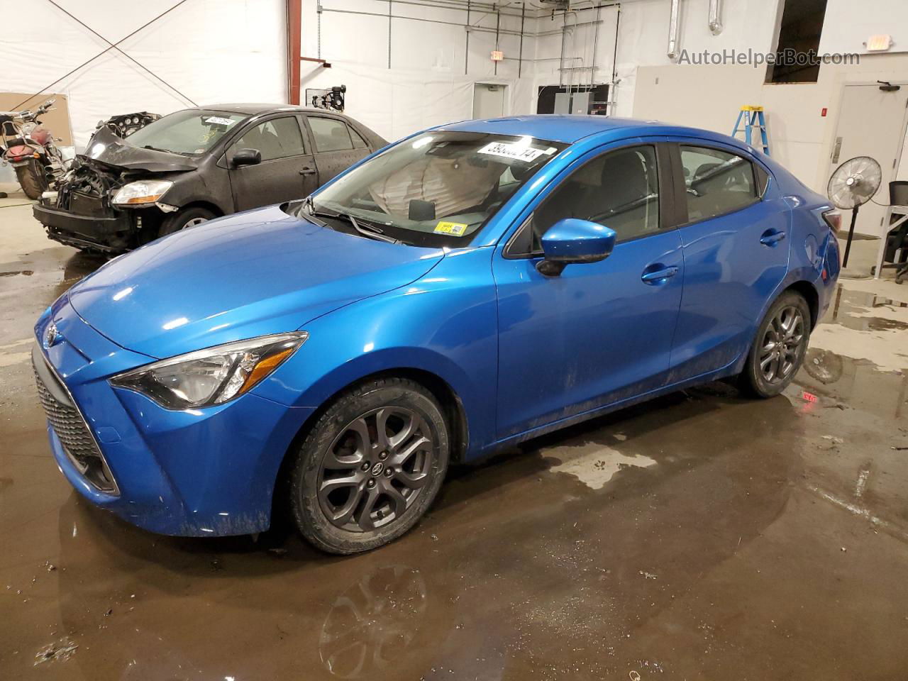 2019 Toyota Yaris L Blue vin: 3MYDLBYV0KY519368