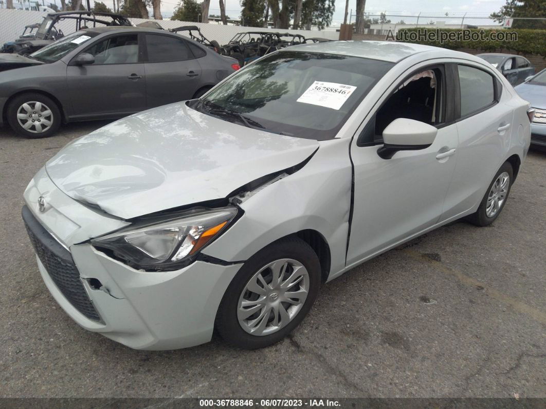 2019 Toyota Yaris Sedan L/le/xle White vin: 3MYDLBYV0KY526188