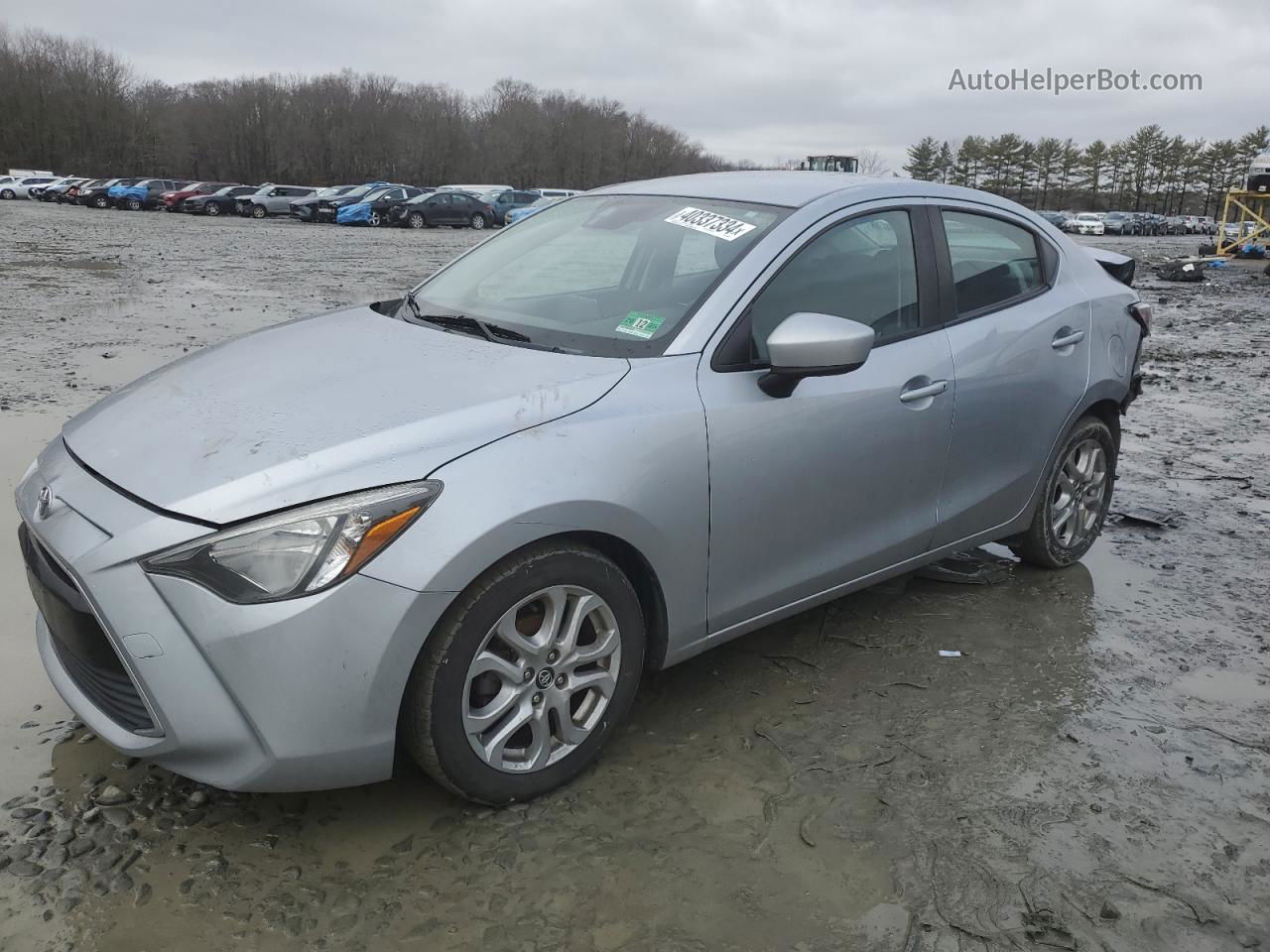 2018 Toyota Yaris Ia  Silver vin: 3MYDLBYV1JY305620