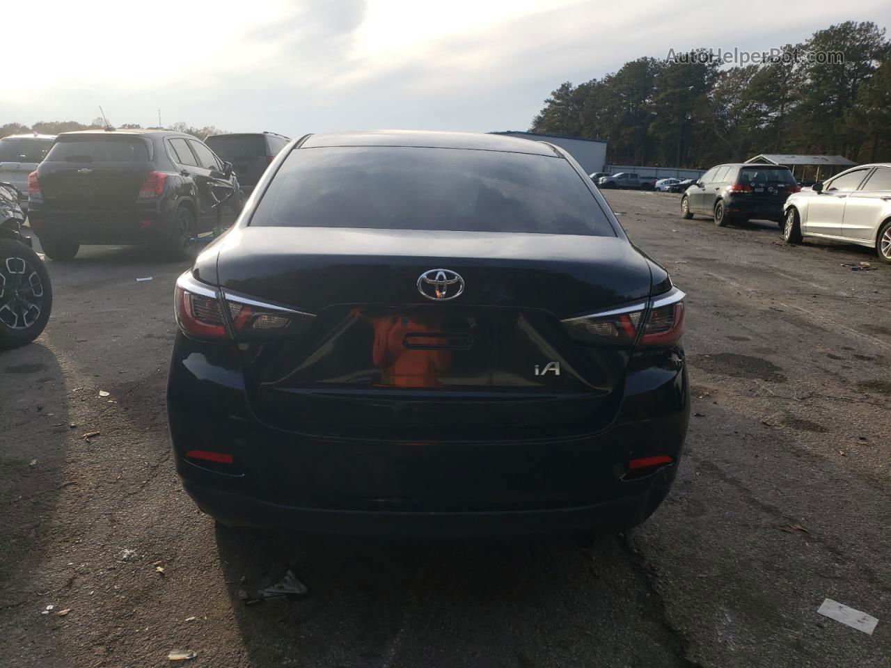 2018 Toyota Yaris Ia  Черный vin: 3MYDLBYV1JY314625