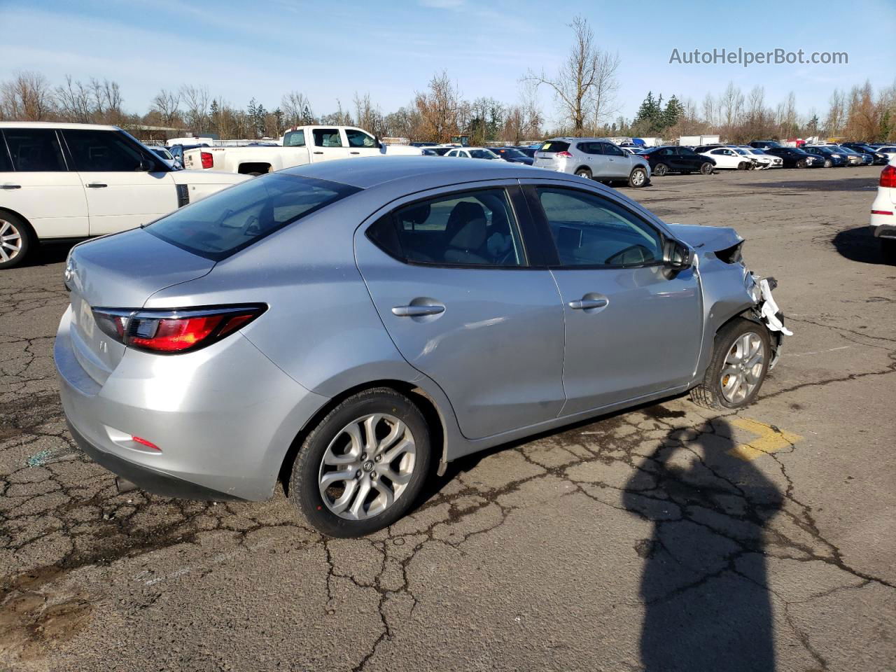 2018 Toyota Yaris Ia  Silver vin: 3MYDLBYV1JY322434