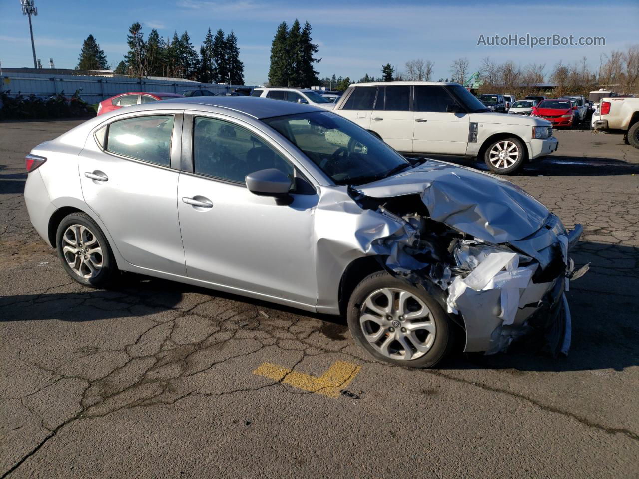 2018 Toyota Yaris Ia  Silver vin: 3MYDLBYV1JY322434