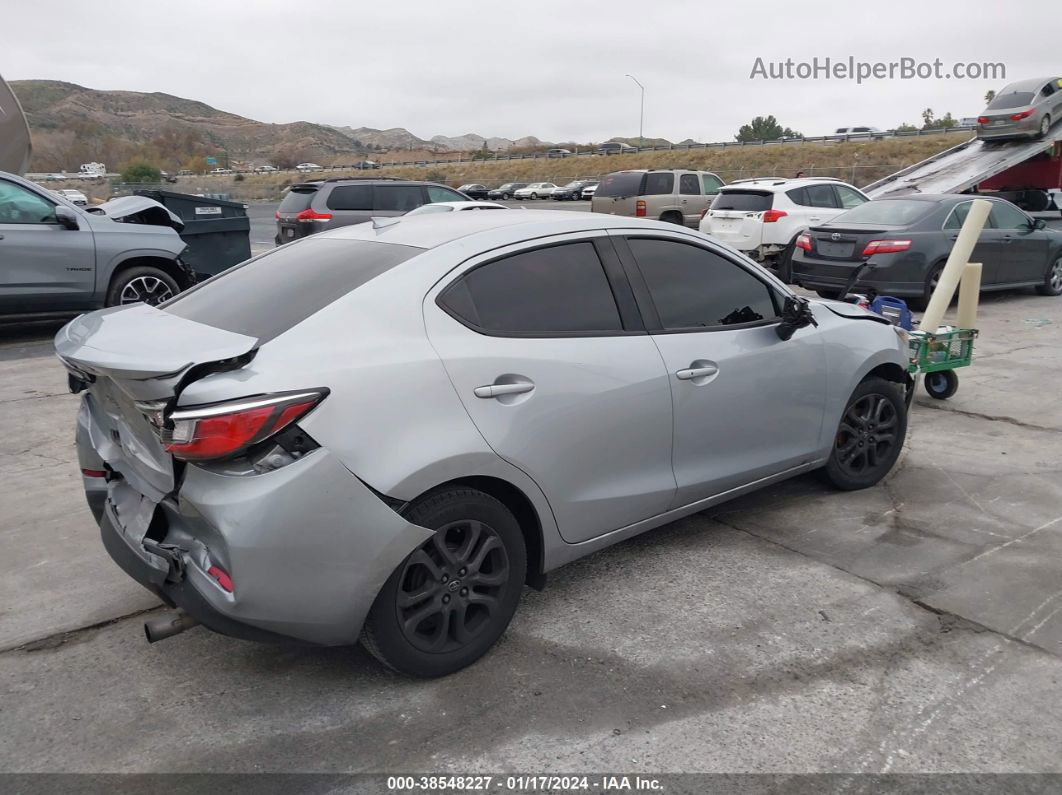 2019 Toyota Yaris Le Синий vin: 3MYDLBYV1KY512624