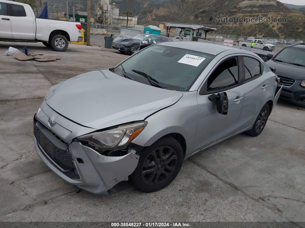 2019 Toyota Yaris Le Blue vin: 3MYDLBYV1KY512624