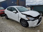 2019 Toyota Yaris L White vin: 3MYDLBYV1KY516284