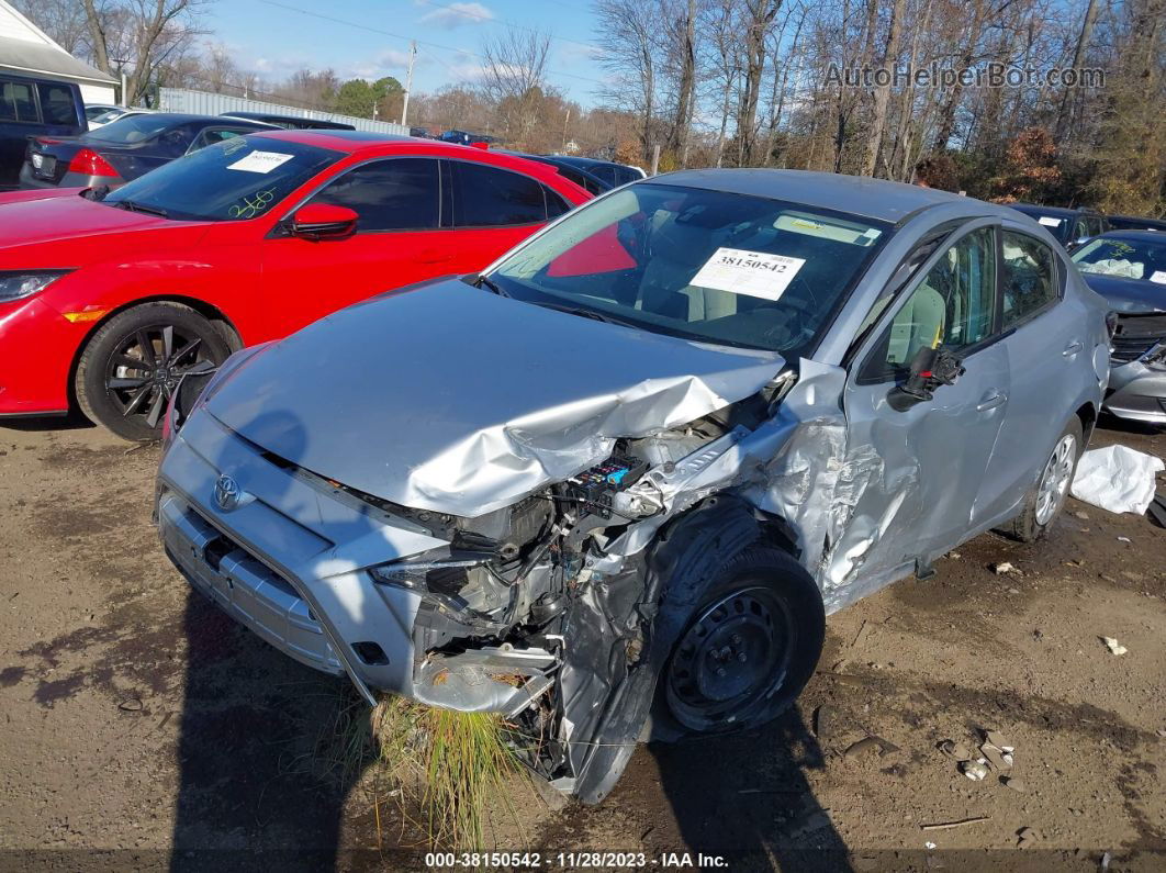 2019 Toyota Yaris L Silver vin: 3MYDLBYV1KY521033