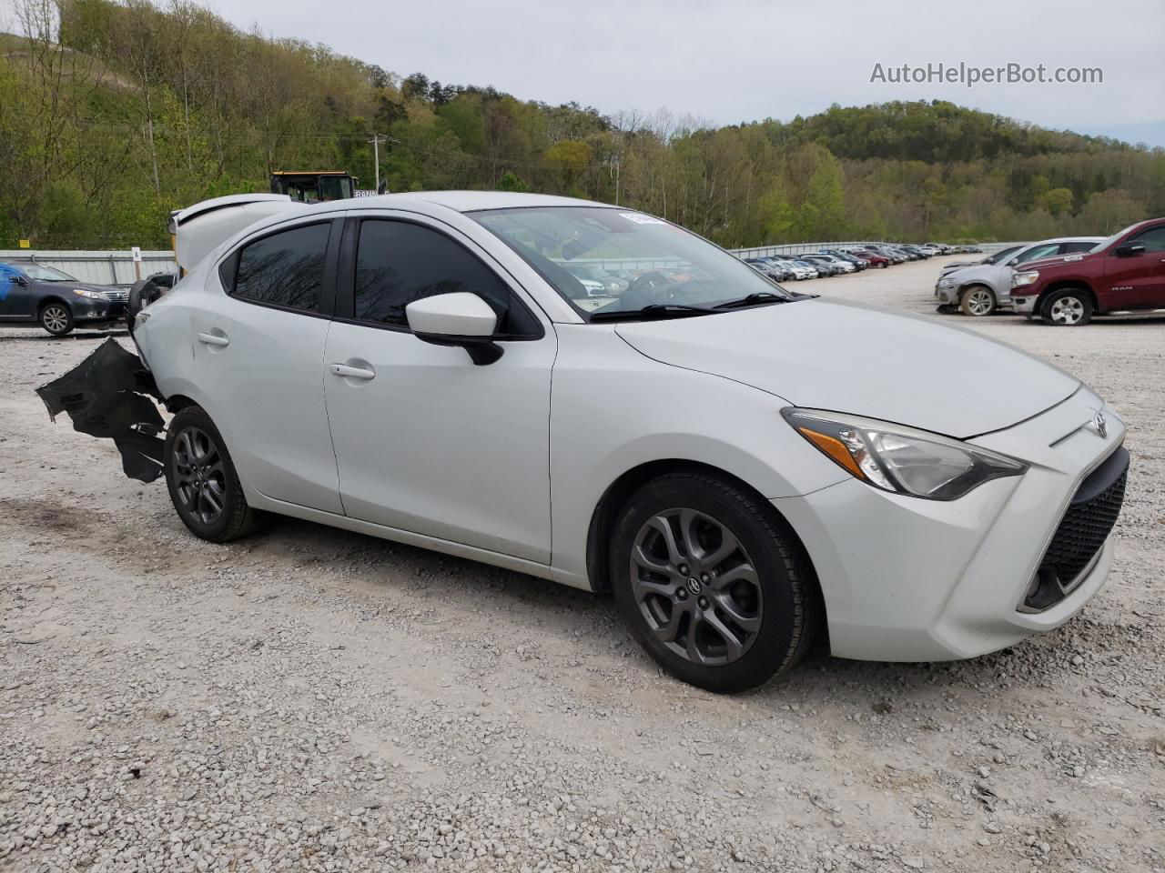 2019 Toyota Yaris L Gray vin: 3MYDLBYV1KY521985