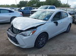 2019 Toyota Yaris Le Gray vin: 3MYDLBYV1KY525549