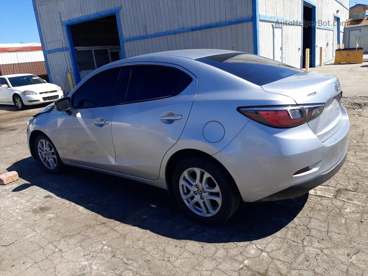 2018 Toyota Yaris Ia  Silver vin: 3MYDLBYV2JY300555