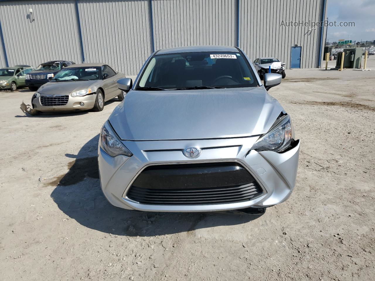 2018 Toyota Yaris Ia  Silver vin: 3MYDLBYV2JY301009