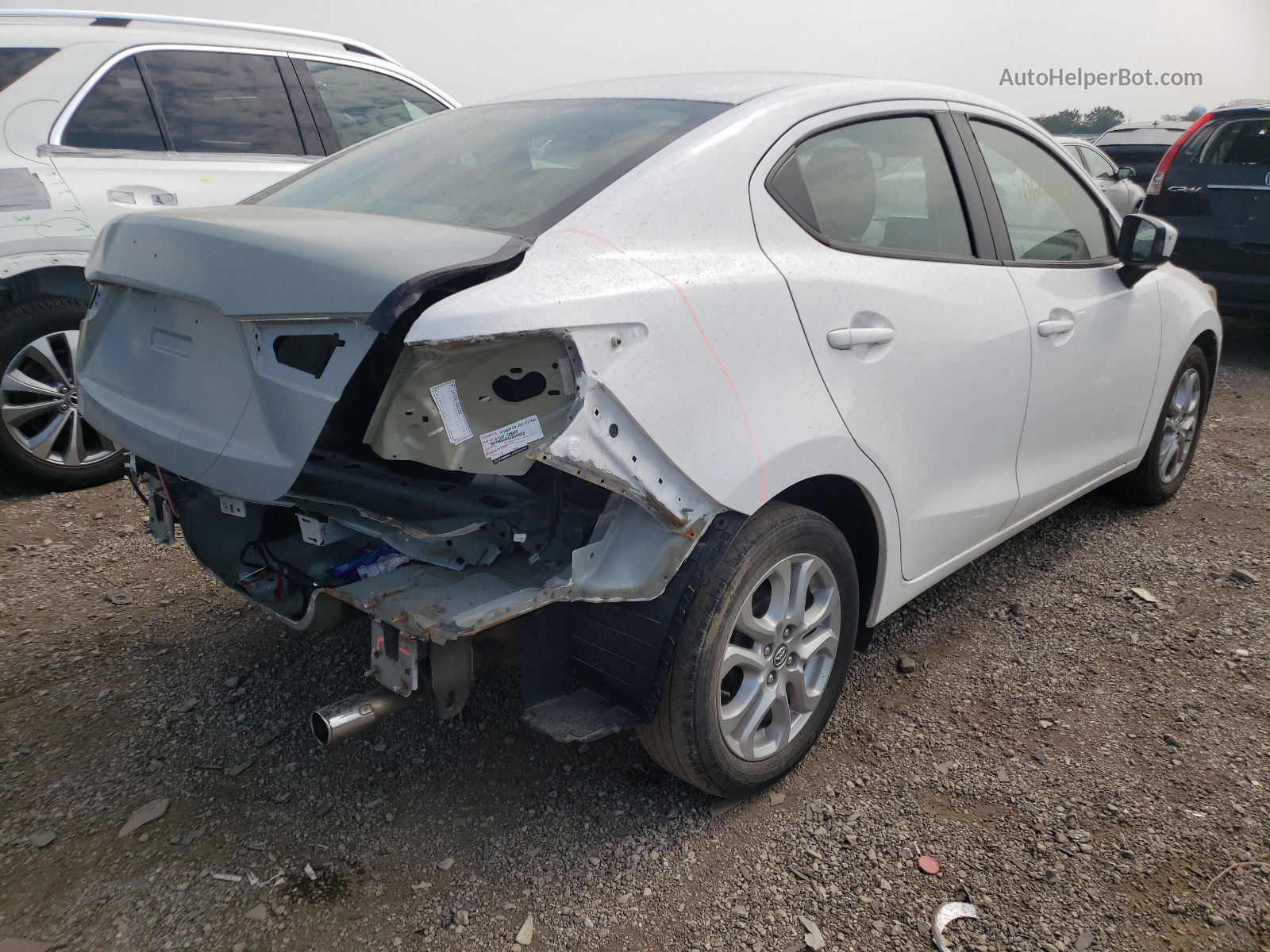 2018 Toyota Yaris Ia White vin: 3MYDLBYV2JY315184