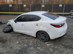 2019 Toyota Yaris L Белый vin: 3MYDLBYV2KY514799