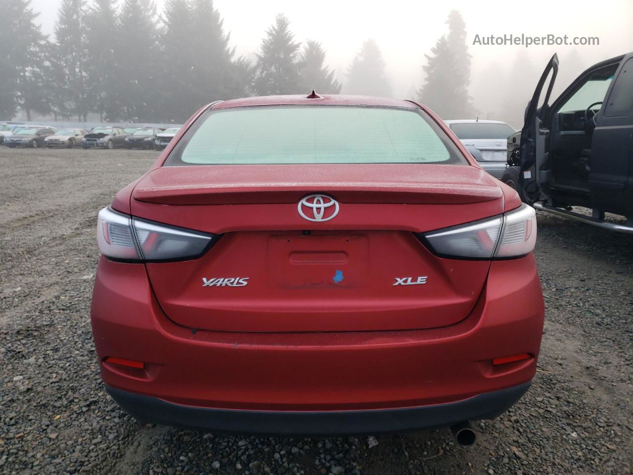 2019 Toyota Yaris L Red vin: 3MYDLBYV2KY519744